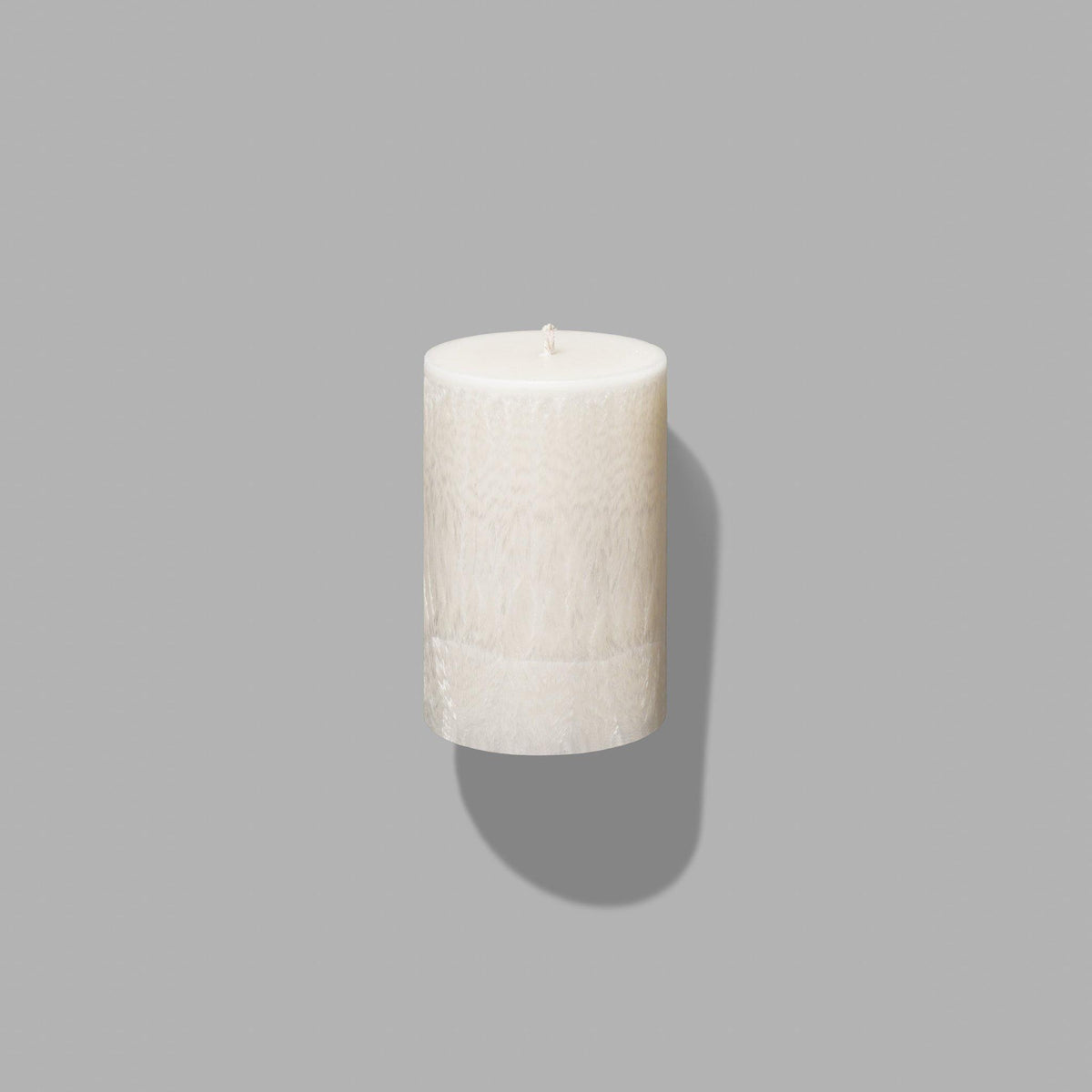 round ivory pillar candle